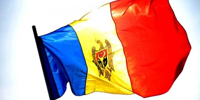 SONDAJ: 46,8% dintre moldoveni consideră că este puțin sau deloc probabil să izbucnească un conflict real în Ucraina / 43,1% spun că Republica Moldova ar trebui să rămână neutră în cazul unui conflict