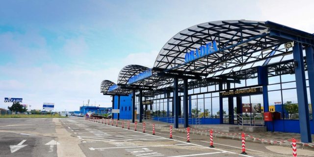 Noul terminal de pasageri al Aeroportului Internaţional Oradea, investiţie care se ridică la 40 milioane de euro,  a fost dat sâmbătă în funcţiune