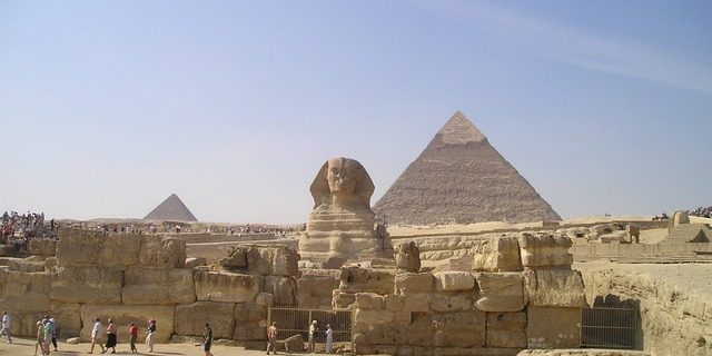 STUDIU: Piramidele egiptene au fost construite de-a lungul unui braţ dispărut al Nilului