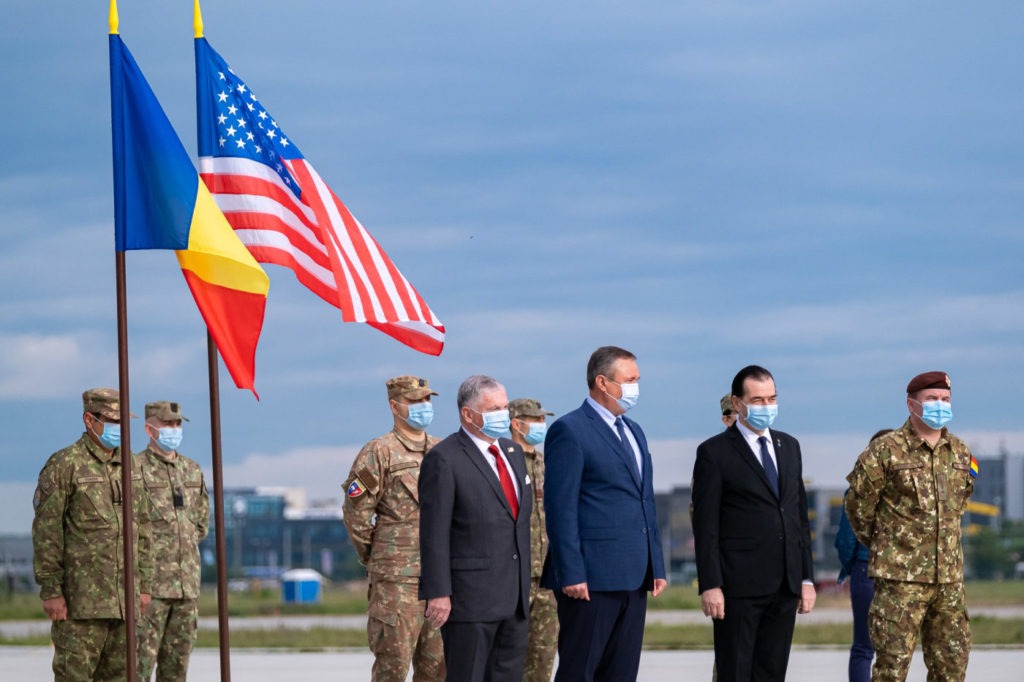 Nicolae Ciucă: ”SUA rămân cel mai apropiat aliat militar al nostru/ Salut decizia de a suplimenta prezenţa trupelor americane în România/ Guvernul României va continua să lucreze cu omologii americani pentru aderarea la programul de scutire de viză”