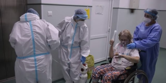 VIDEO Realitatea cruntă din spitalele unde medicii sunt înjurați de unii protestatari. Reportaj InquamPhotos