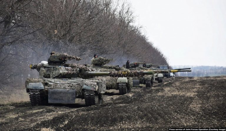 Foto: Tancuri ucrainiene participă la exerciții militare în estul țării / Sursa: Armata ucrainiană