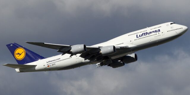 Lufthansa Boeing 747-830