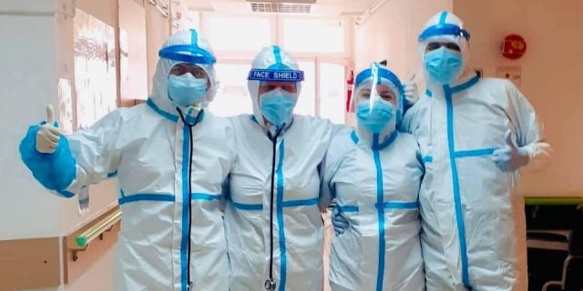 Solidaritate în spitale: Zeci de medici de familie și asistenți medicali vor lucra voluntari la UPU Arad timp de o lună, și în ture de 24 de ore în week-end-uri