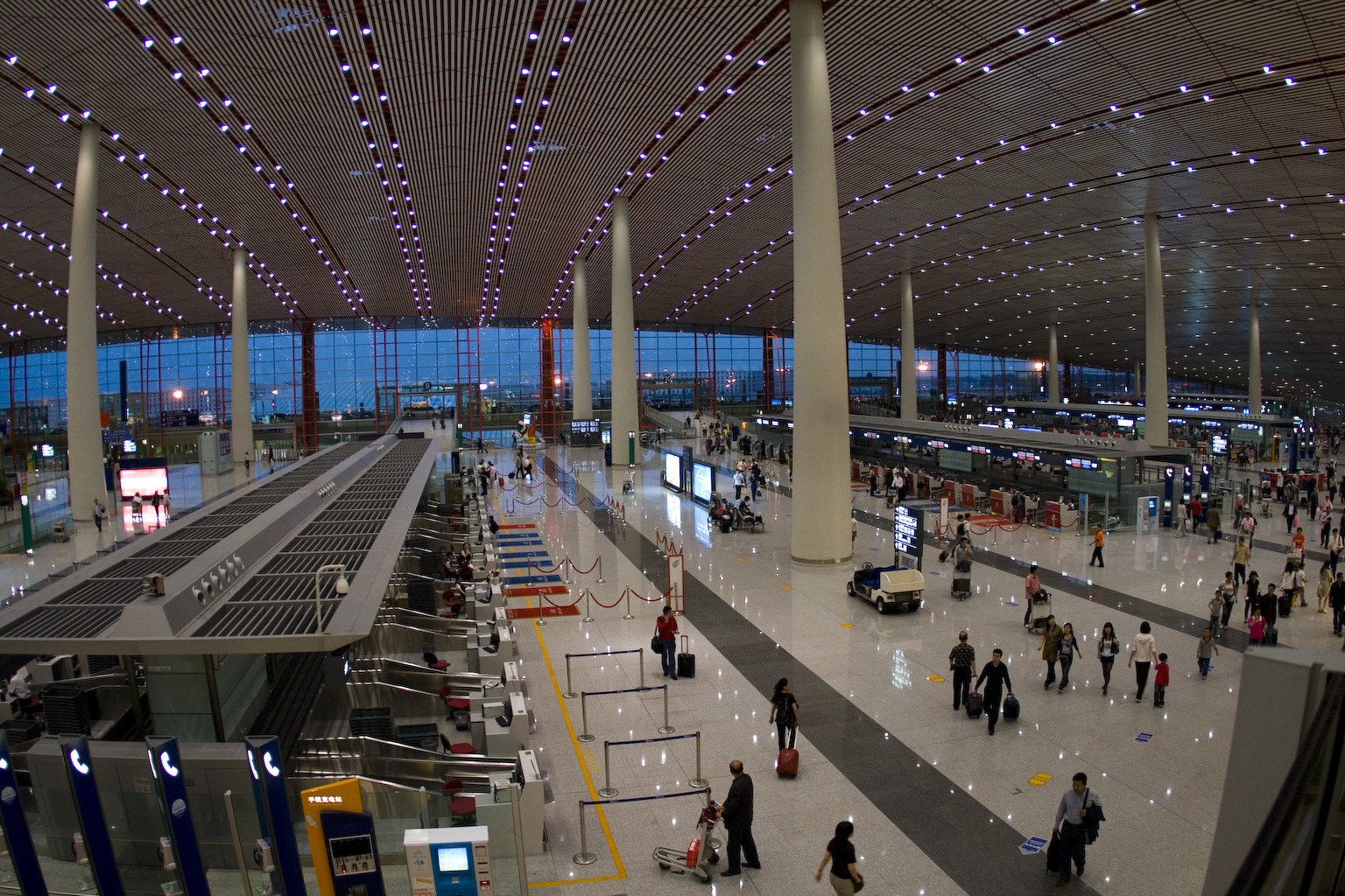 Прилет аэропорт пекин. Аэропорт Шоуду Пекин. Международный аэропорт Шоуду в Пекине (Китай). Аэропорт Пекина Шоуду терминал 2. Аэропорт Пекин столичный терминал 3.
