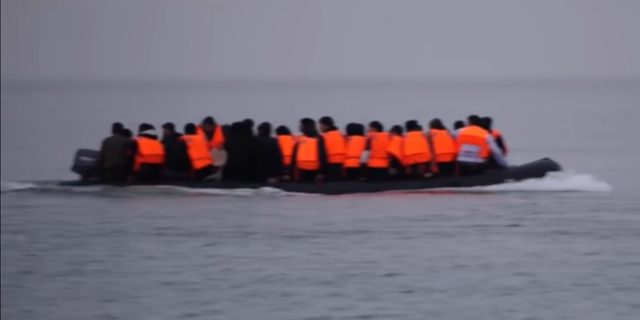 Migranți în Canalul Mânecii