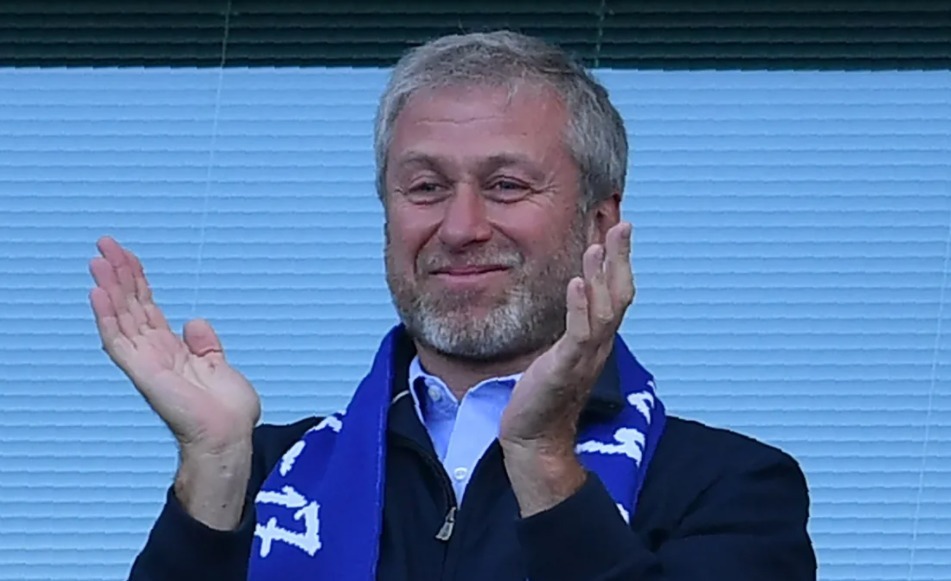 Roman proprietarul miliardar al clubului de fotbal Chelsea, devenit cetățean al UE după ce a obținut un pașaport portughez
