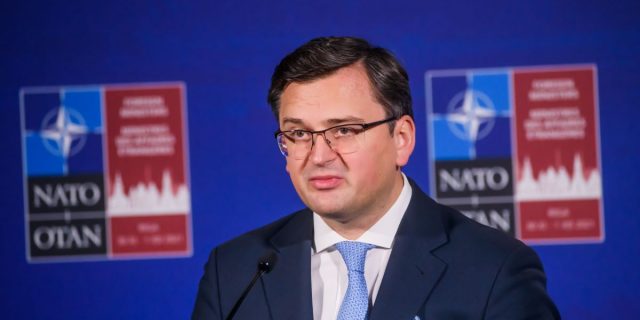 Nu a existat nicio trădare a lui Macron faţă de Ucraina, a spus ministrul de externe, Dmitro Kuleba