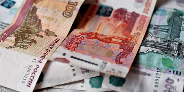 Riscul de incapacitate de plată a Rusiei se amplifică: Washingtonul a interzis Moscovei să-şi plătească datoria în dolari