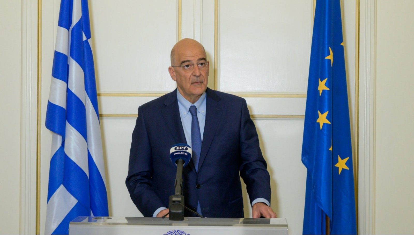Ο υπουργός Εξωτερικών της Ελλάδας θέλει να ηγηθεί αποστολής ανθρωπιστικής βοήθειας στη Μαριούπολη, όπου κατοικεί μια κοινότητα χιλιάδων Ελλήνων