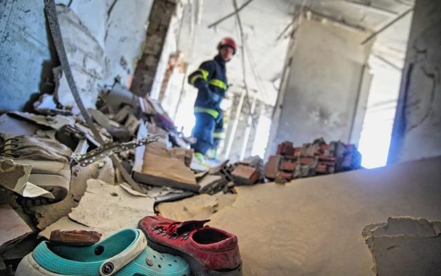 copii ucraina rusia razboi kiev pompieri moloz