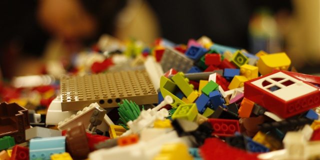 Lego, jucării