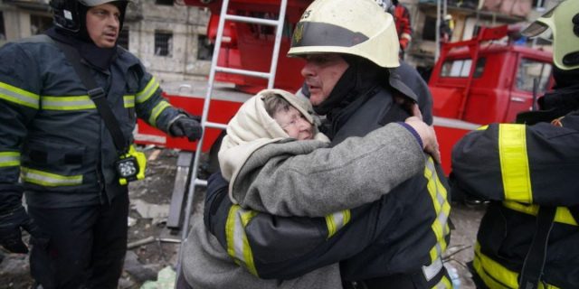 ucraina, kiev, bombardamente ruse, distrugere, civili, bloc, suferinta, razboi, catastrofa umanitară