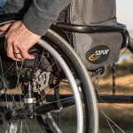 Persoane cu dizabilitati