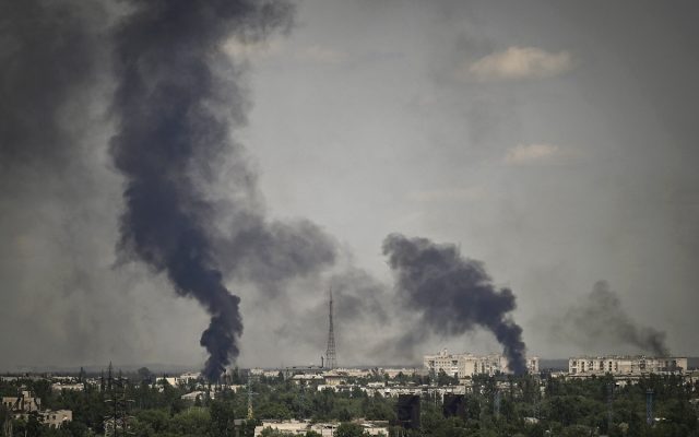 rusia ucraina Severodonetsk donbas bombardamente fum