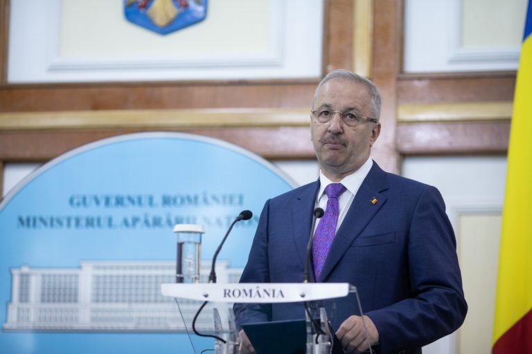 Vasile Dincu, ministrul Apararii Nationale
