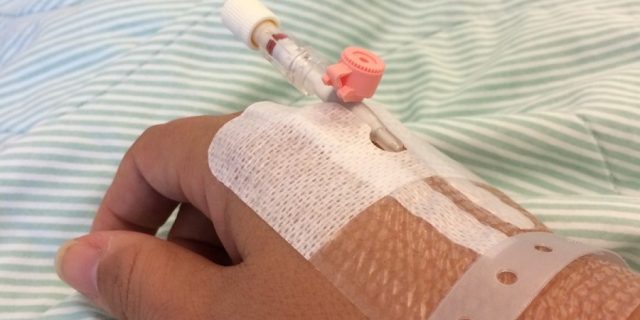 Pacienta rănită în explozia de la Secţia Infecţioase a Spitalului Județean Ploiești a murit, anunță avocatul familiei