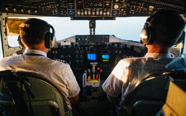 piloti avion criza avioane cozi avion aeroport trafic aerian