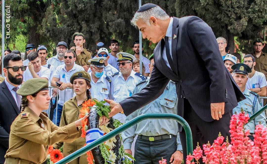 Noul premier interimar al Israelului, Yair Lapid, are origini ”Bunicii materni sunt originari din urmași ai unei familii de rabini”