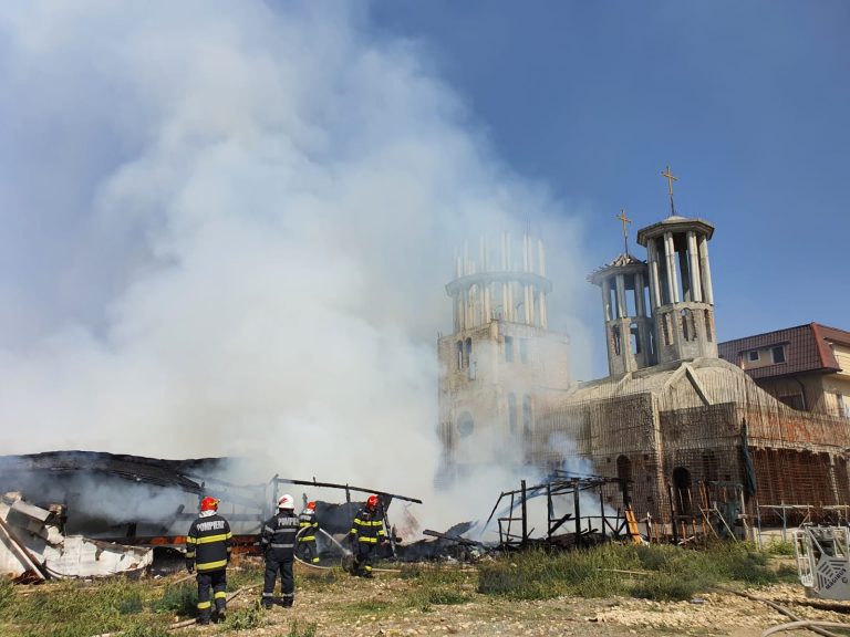 biserica incendiu constanta foc pompieri isu