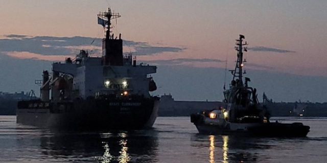nave ucraina ajutor umanitar port pivdennii2