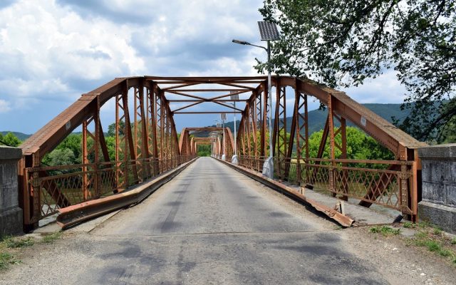 Podul de la Săvârșin