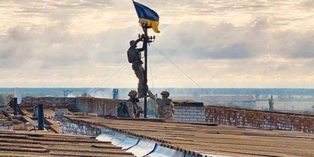 ucraina, soldati ucraineni, razboi rusia, steag ucraina