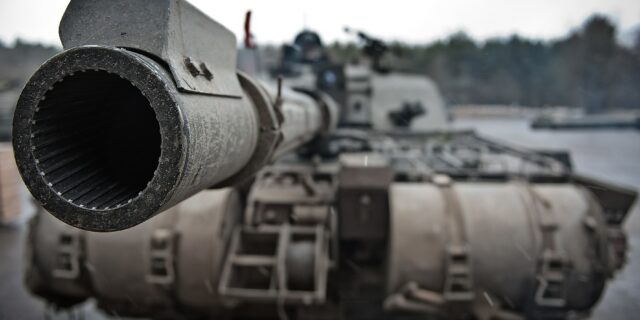Tancuri britanice Challenger 2, livrate în curând Kievului după terminarea instruirii unor militari ucraineni