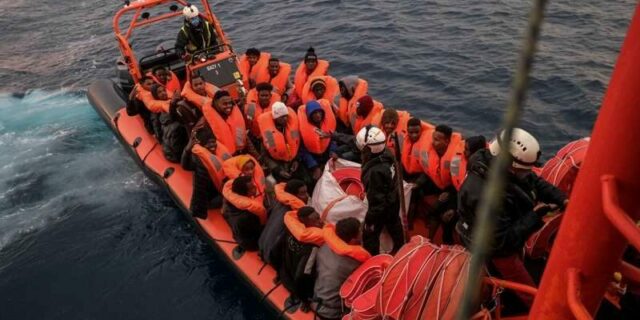 migranti sos mediterana refugiati