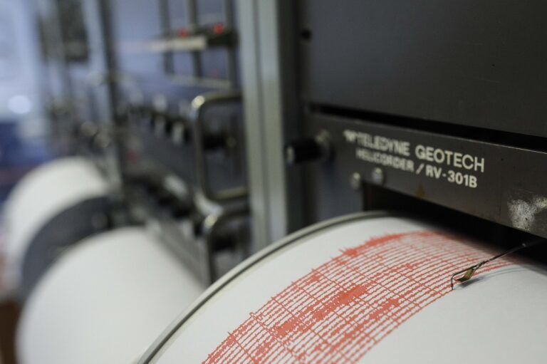 cutremur, seism, Institutul Național pentru Fizica Pământului, INFP
