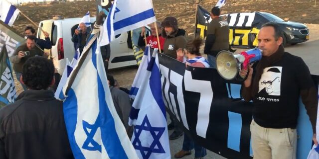 Israel: Proteste masive la Ierusalim împotriva planurilor de reducere a puterii justiției de către coaliția de dreapta/extrema dreaptă/ultra-ortodocși, în ziua în care e programat primul vot în plen în parlament