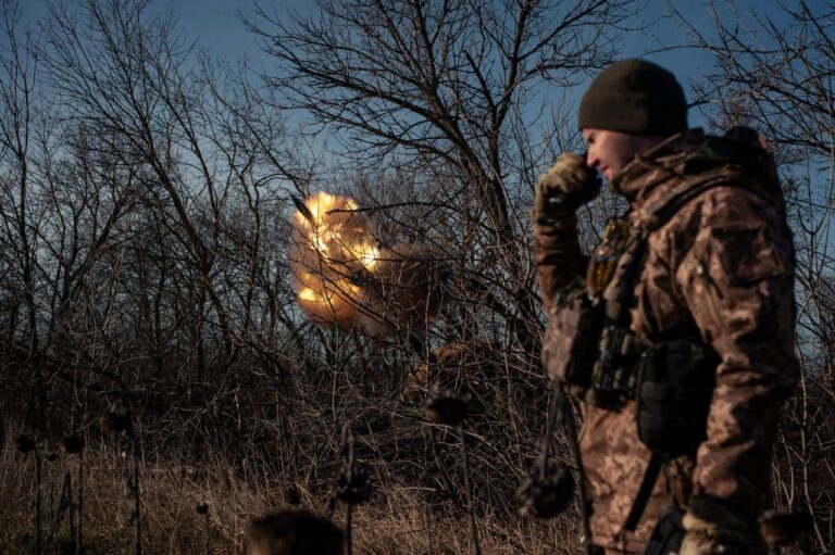 armata ucraina razboi rusia militari soldati explozie atac