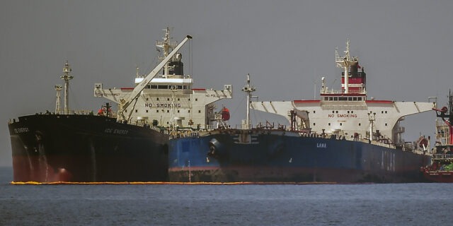 nave vapoare petrol petroliere