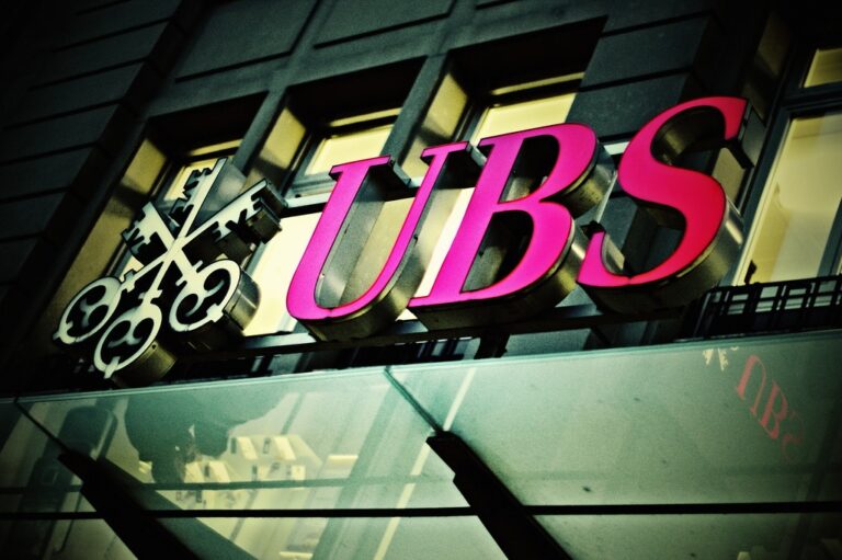 UBS, elvetia, banca, credit suisse, sistem bancar