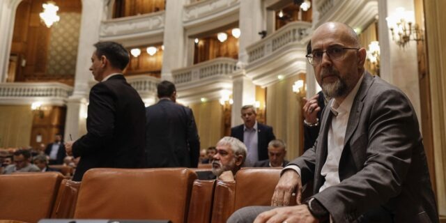 Kelemen Hunor în Parlament, vot codurile penale, UDMR