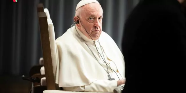 Papa Francisc nu a primit pe nimeni în audiențe vineri pentru că are febră, anunță Vaticanul / Suveranul Pontif a petrecut cinci zile în spital în luna martie, din cauza unei bronșite