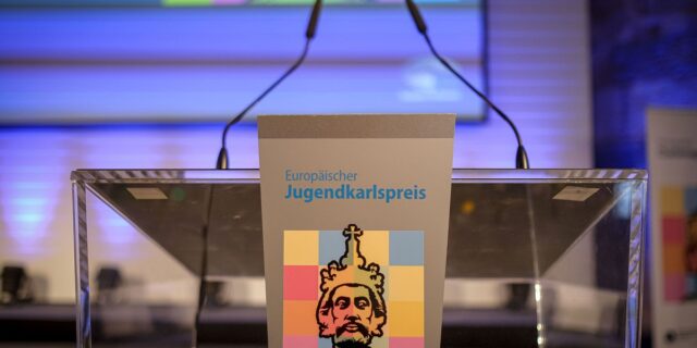 O aplicație de limbaj pentru refugiați creată în Belgia a câștigat Premiul Charlemagne pentru tinerii europeni 2023
