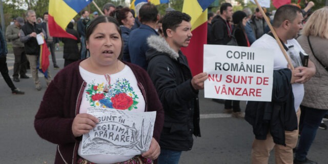 aur alianta pentru unirea romanilor george simion proteste violente parlament extremism partid extremist manifestatie aur