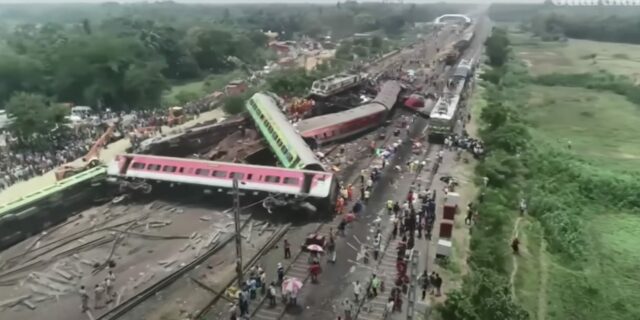 accident feroviar india / accident tren india