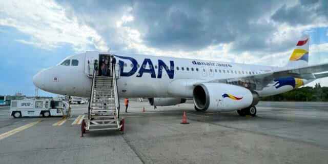 Cursa aeriană Brașov-Malaga a fost suspendată / Operatorul DAN Air dă vina pe programul Aeroportului Brașov / Peste 2.500 de pasageri vor fi afectați de această decizie