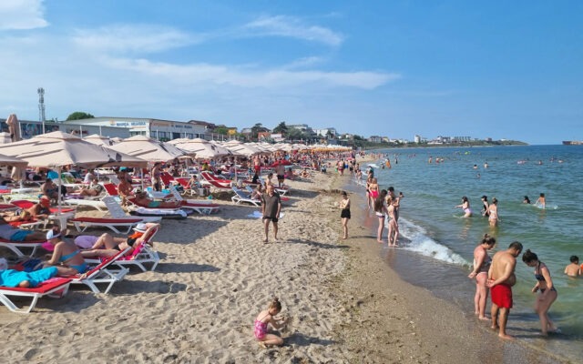 litoral plaja sezon estival costinesti