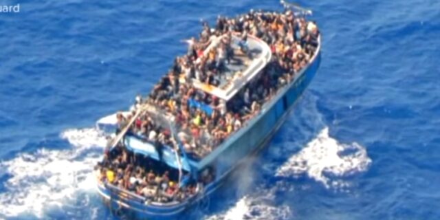 Între 400 şi 750 de persoane s-ar fi aflat pe nava de pescuit care a naufragiat în coasta Peloponezului/ Până la 100 de copii s-ar fi aflat la bord, posibil cea mai mare tragedie de acest fel din Europa/ De ce s-a scufundat nava?