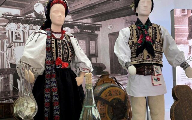 muzeu etnografie brasov, ie, camasi traditionale