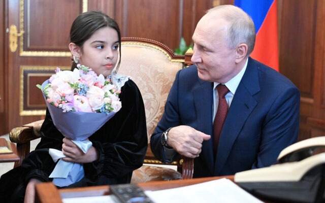 vladimir putin fata daghestan kremlin