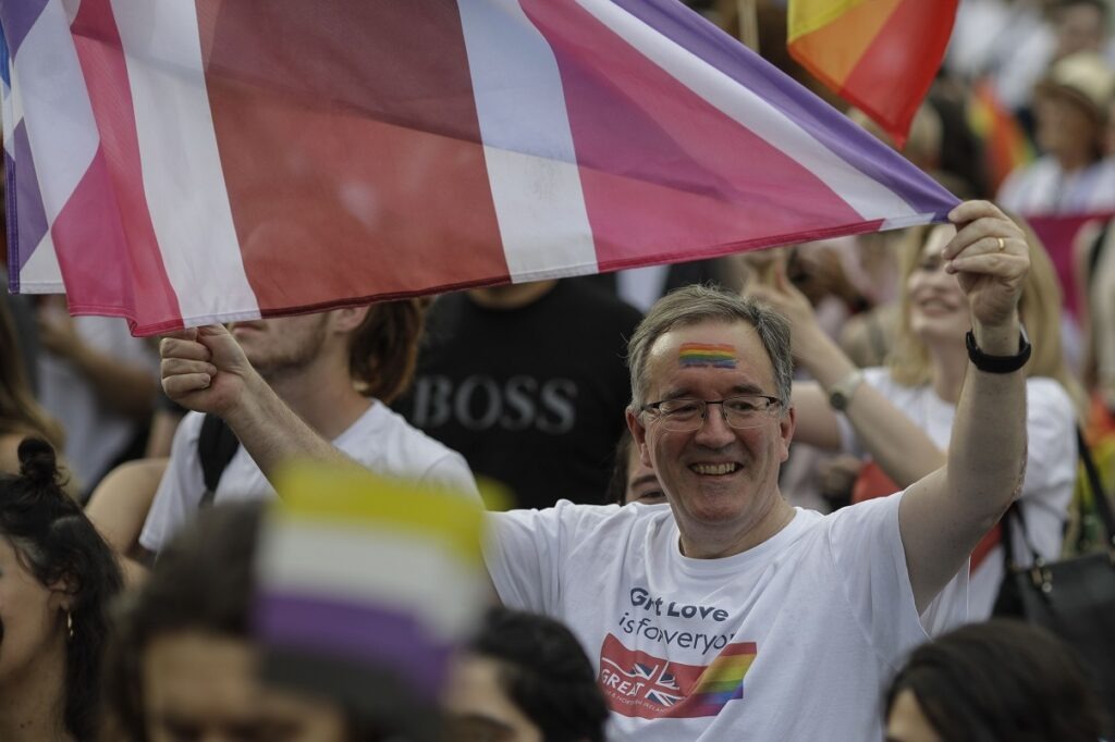 ambasadorul britanic, Andrew Noble, LGBT, Bucharest Pride, 