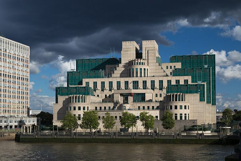Clădirea MI6 Londra