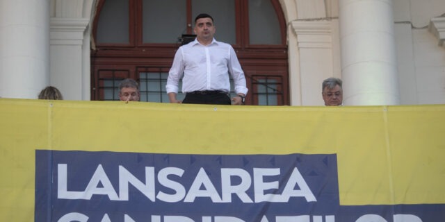 AUR a organizat la Iași o lansare regională a candidaților la alegerile europarlamentare / George Simion: „Mesajul nostru către Europa e că nu suntem ruda săracă”