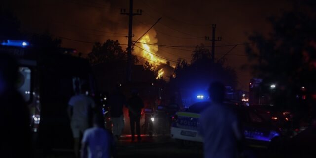 explozie Crevedia, pompieri