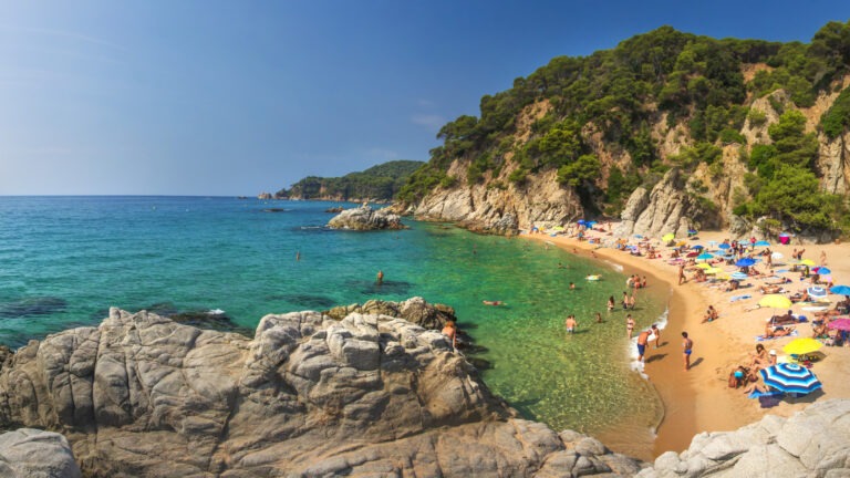 plaja, catalonia, spania, costa brava, marea mediterana, vacanta, mare, calatorie, relaxare