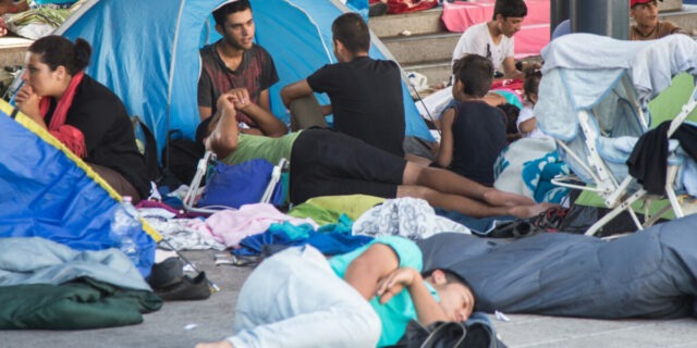 migranti, refugiati, mare, ocean, mediterana, corturi, tabere migranti, cartier refugiati